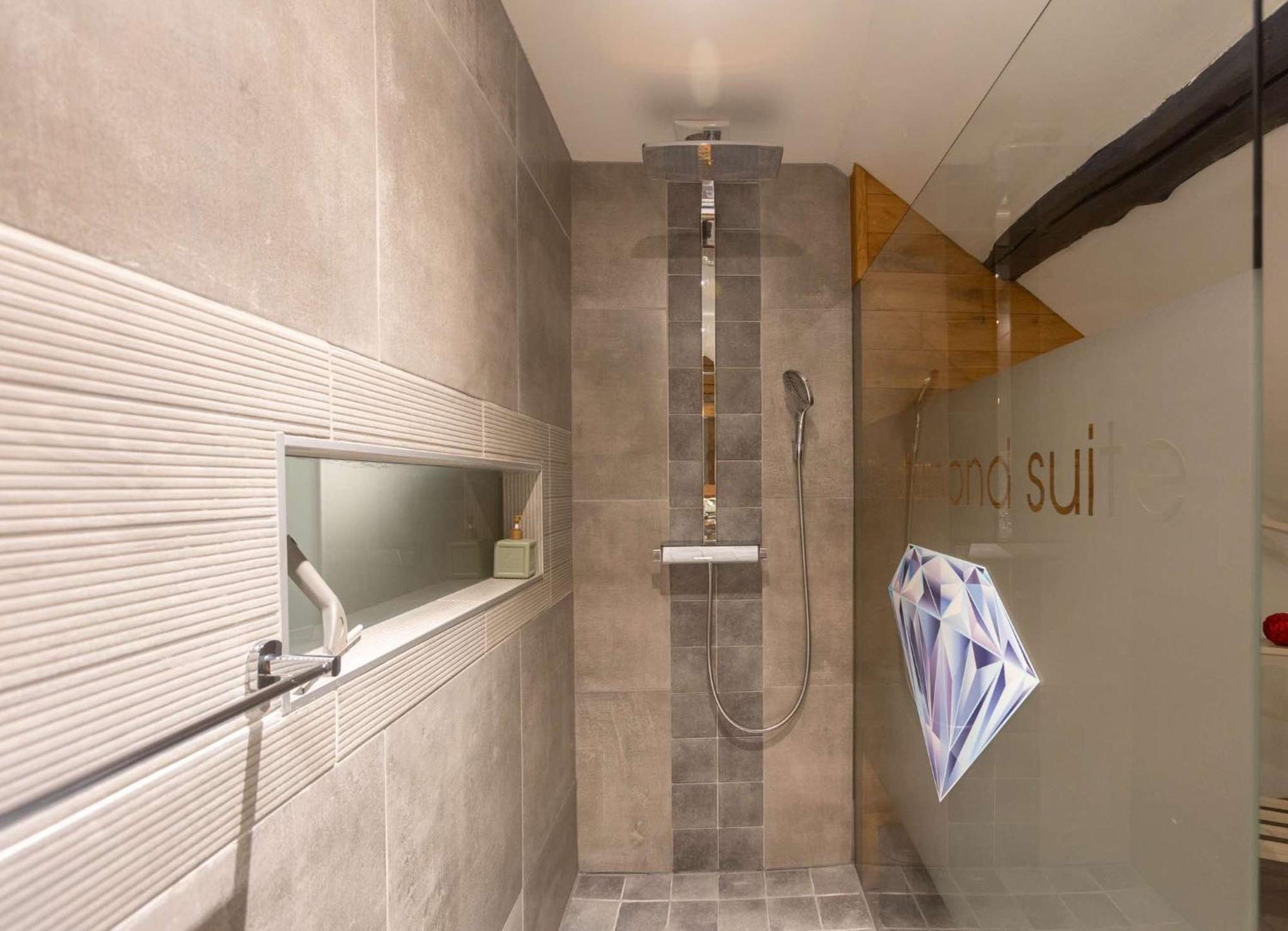 Apartment Design Suite Jehanster Extérieur photo